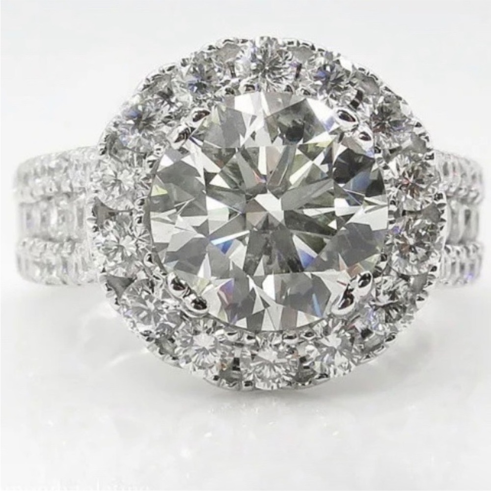 925 Sterling Silver Round Diamond Engagement Ring - Picture 4 of 7